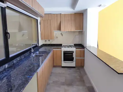 Depto Tipo Casa 4 ambientes con 1 baño