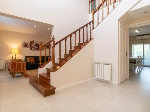 Fincas de Iraola Calle 63 2200