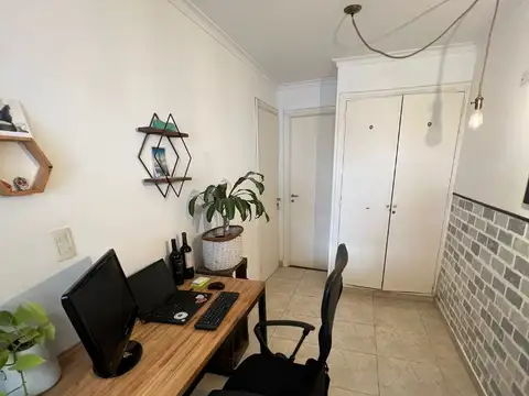 Casa 9 ambientes con 4 baños