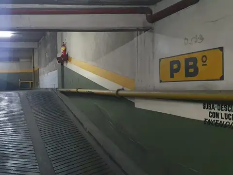 Cochera en venta - 12Mts2 - Caballito