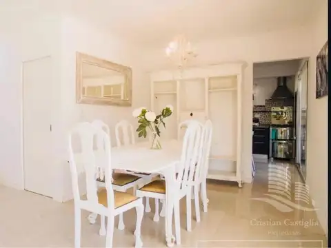 Casa en Alquiler Temporal con 5 cocheras