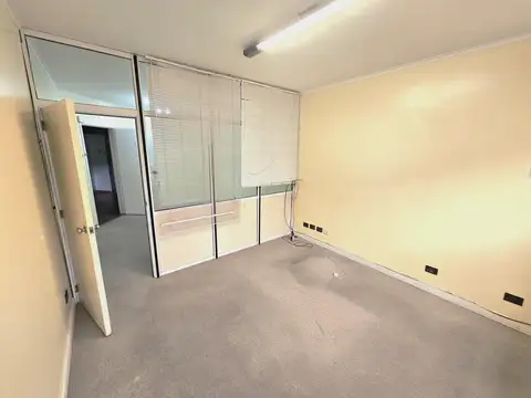 Oficina 2 ambientes con 1 baño