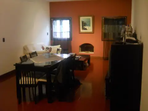 Chalet 4 Ambientes con patio y parrilla - Santiago del Estero al 1300