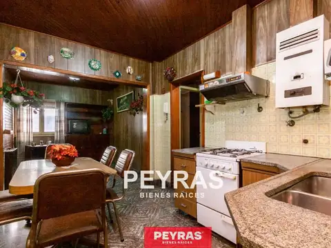 Villa de Luján 1059, Lanús, Provincia de Buenos Aires, 100