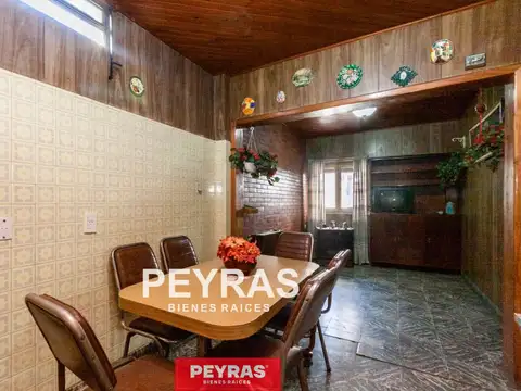 PH en Lanús Este con Terraza y Parrilla