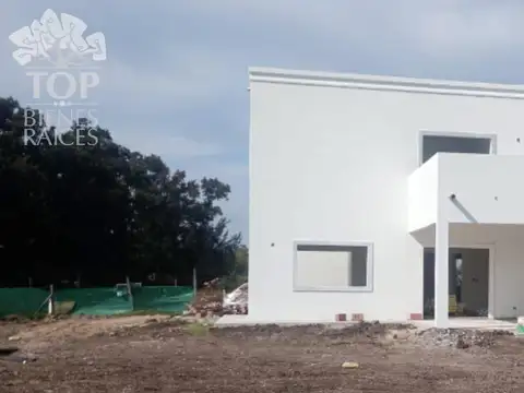 Casa-venta-barrio Monet-Cardales Campana-Obra