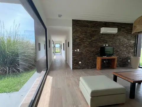 ESPECTACULAR CASA 6 AMB. ofrece FINANCIACION