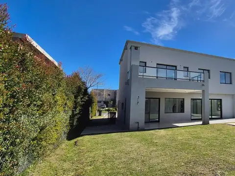 Venta Casa Puertos del Lago Los Ceibos