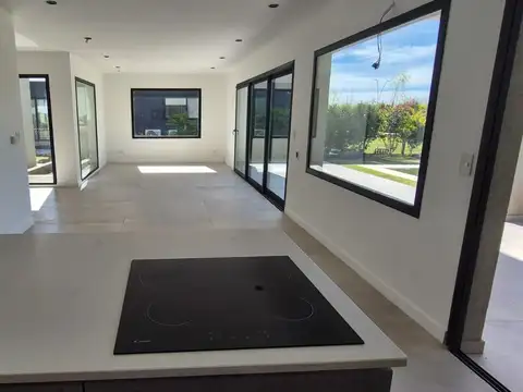 Casa en Venta al Este