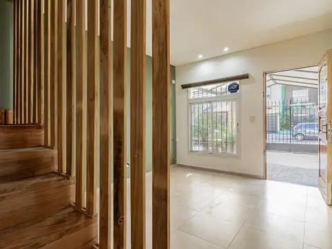 Depto Tipo Casa 4 ambientes con 2 baños