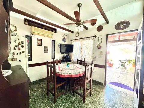 Depto Tipo Casa 4 ambientes con 2 baños