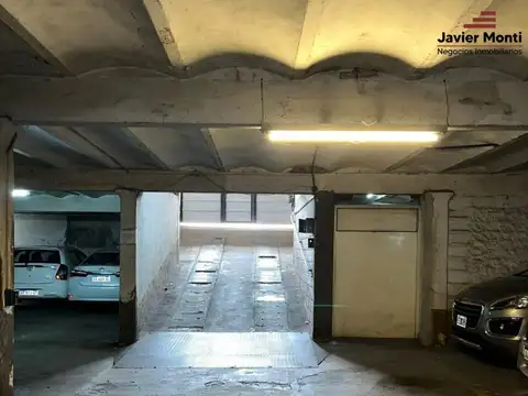 COCHERA EN VENTA - En zona centrica