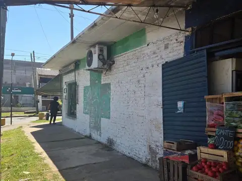 Las Tropas al 1300 esquina Lisandro Latorre