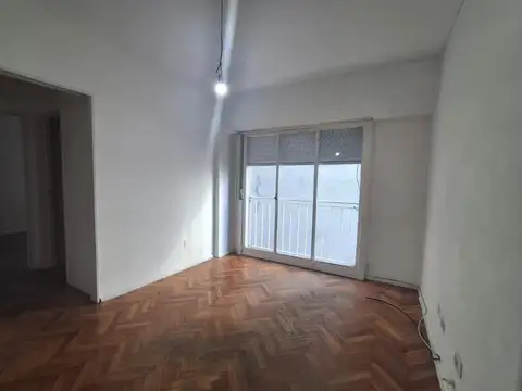 Amplio y luminoso 2 ambientes interno