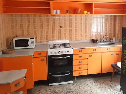 Depto Tipo Casa 3 ambientes con 2 baños