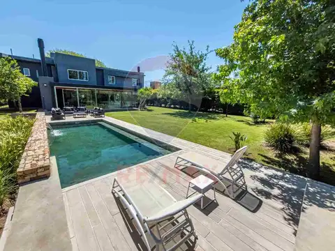 VENTA CASA COUNTRY CAÑUELAS - 400 M2