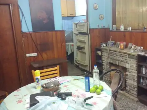 VENTA CASA 4 AMB 100  M2 JARDIN TERRAZA LANUS OESTE