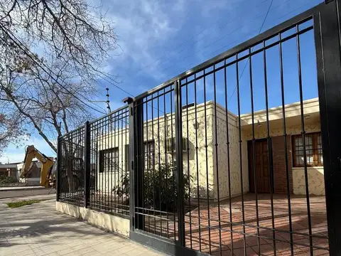 OPENHOUSE vende hermosa casa en Barrio 1º de Mayo,Las Heras.