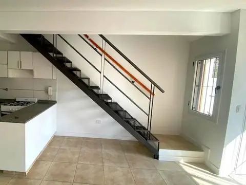 Depto Tipo Casa en Venta en Villa Santa Rita, USD 152.000