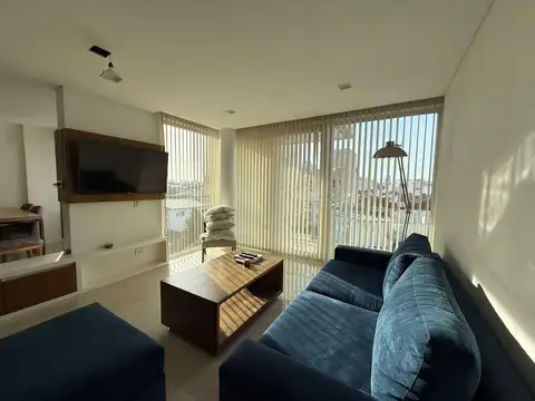 Venta departamento 2 ambientes de categoría con cochera y baulera - zona Chauvin - Apto crédito