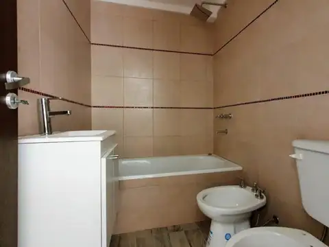 Mariano Santamaria 2000 , Piso 1