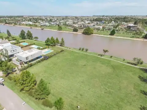 Terreno en Venta de 965,0 m2