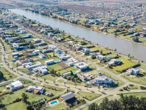 Terreno en  Puerto Roldán