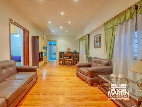 Casa chalet en venta  en Beccar 5 ambientes con dependencia de servicio