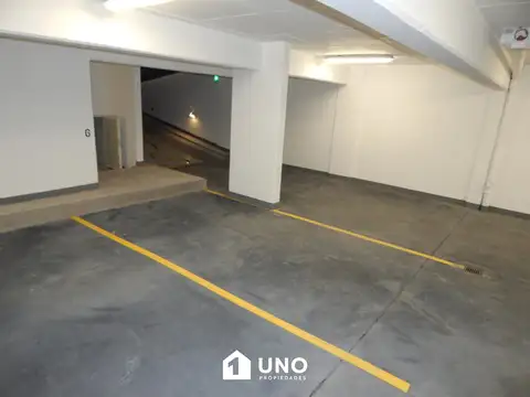 San Juan y Alem - Cochera.