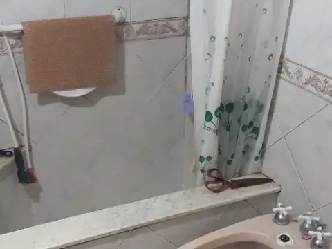 VENTA CASA A REFACCIONAR MERLO SUR