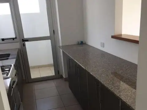 Departamento en Alquiler con 1 cocheras