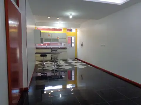 El Rubí de Saenz Peña, casa 2 ó 3 dormitorios impecable y equipada!