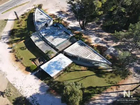 Alquiler anual de local en Solanas - Punta Ballena