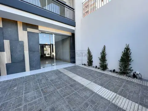 Mendoza 2200, Piso 1