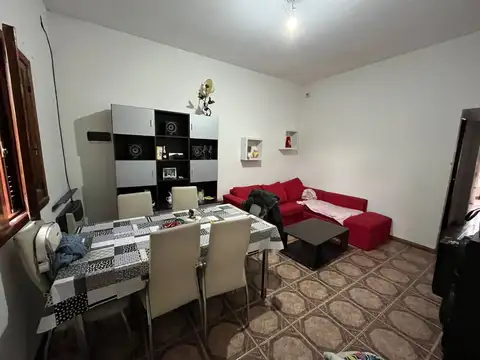 Casa 3 ambientes con 2 baños
