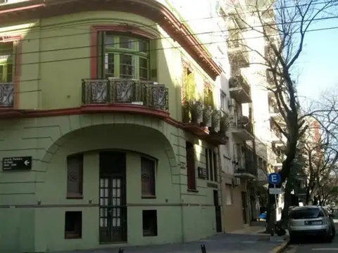 VENTA CASA CON LOCAL EN ESQUINA APTO PRA TODO  SIN EXPENSAS
