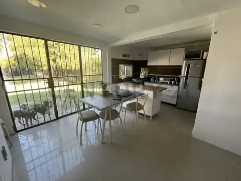 495 e/ 5 y 6 1000, Piso 0