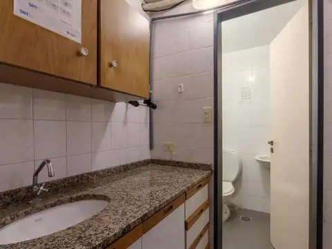 Oficinas en alquiler peatonales, galería Victoria Mall, centro