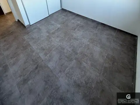 Dúplex en alquiler c/ cochera en Ituzaingó Norte