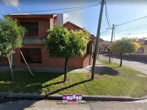 Casa en Venta en Isidro Casanova, USD 130.000