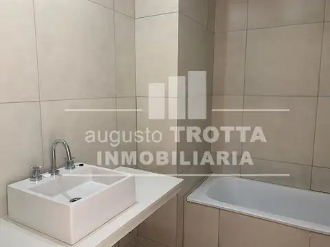 Departamento en Venta en Guillermo E Hudson, USD 440.000