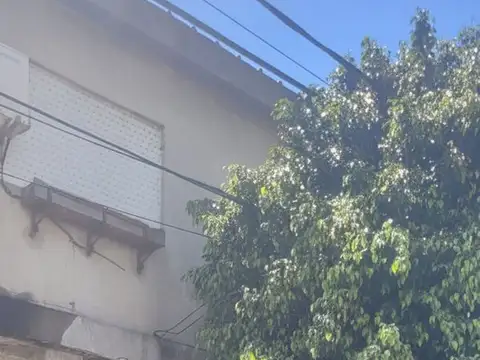 CASA EN VENTA 6 AMBIENTES CIUDADELA