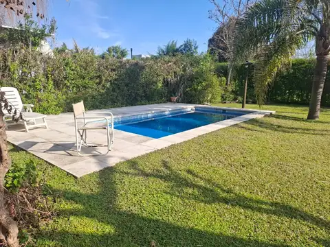 Casa 4 ambientes con 3 baños