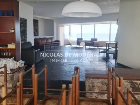 Casa 5 ambientes con 5 baños