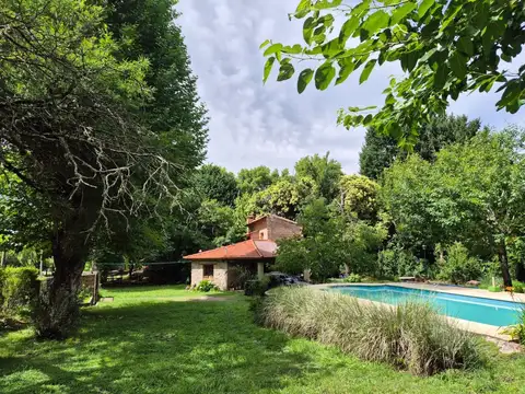 VENTA CASA CON 2 CABAÑAS RUTA E53 VILLA ANI MI