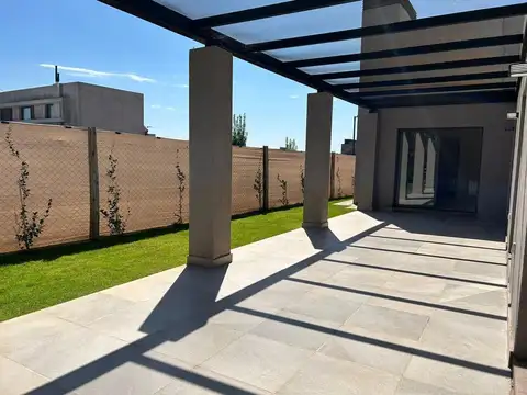 Casa en Venta en Mayor Drummond, USD 249.000