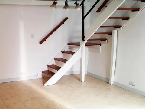 Depto Tipo Casa 4 ambientes con 1 baño