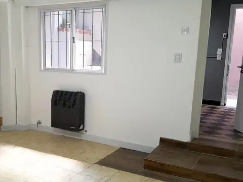 Av. Rivadavia 10100, Piso PB