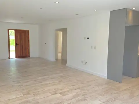 Casa en Alquiler de 4 dormitorios