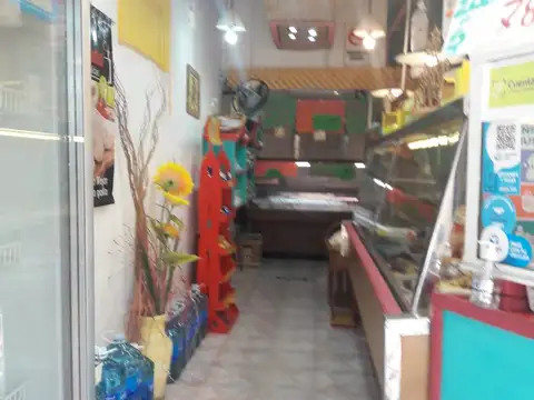 Local sobre peatonal